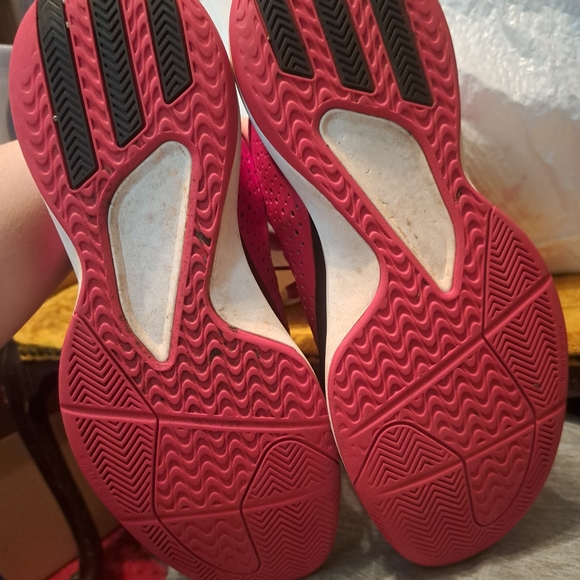 Red Adidas - Picture 4 of 6